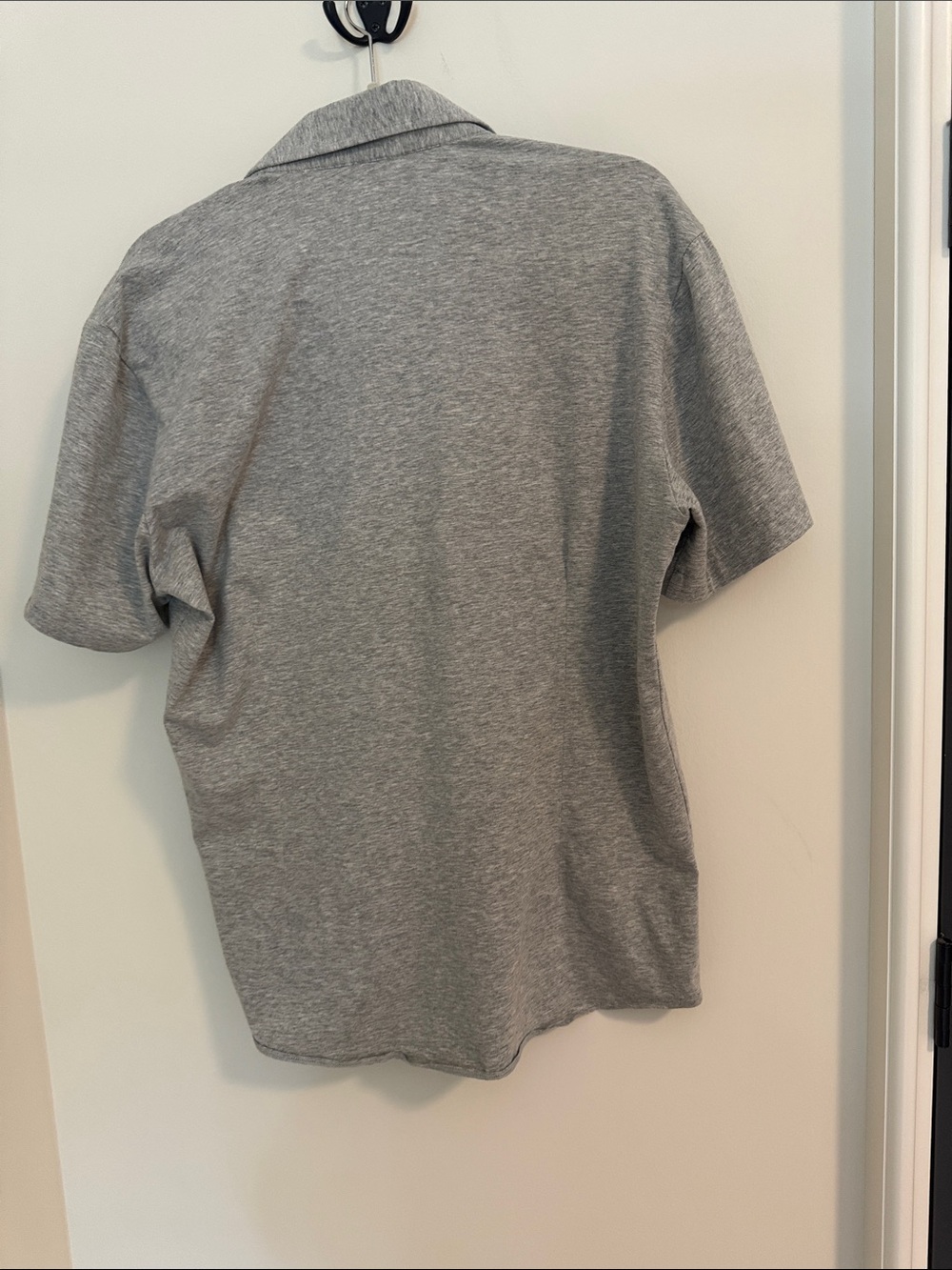 Men's Grey Short-Sleeve Polo Shirt with Button Front - Picture 5 of 5